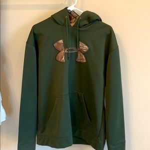 Under Armour dark green and camp sweatshirt